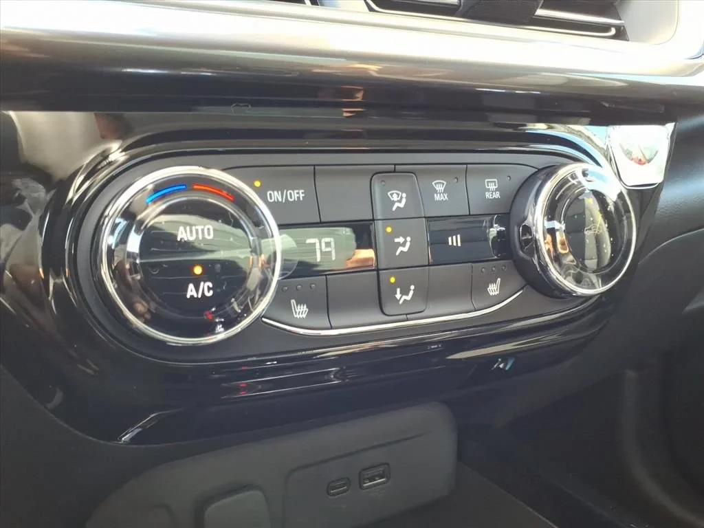 2026 Chevrolet Trax Activ - Photo 8