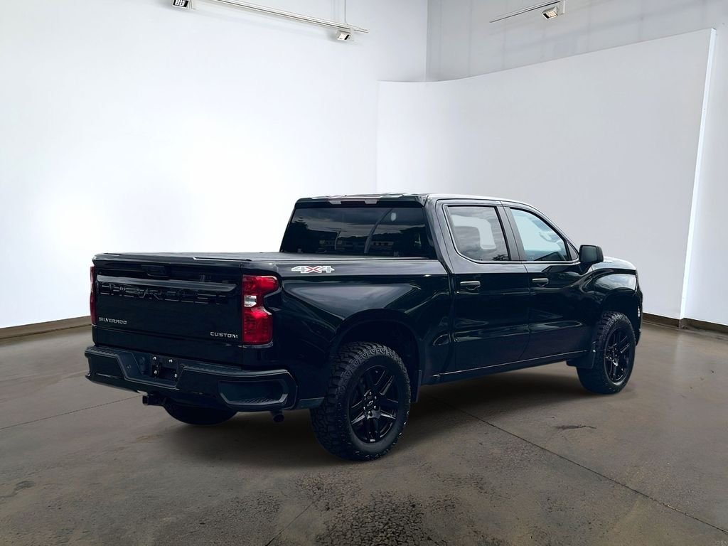 Used 2023 Black Chevrolet Custom image 4
