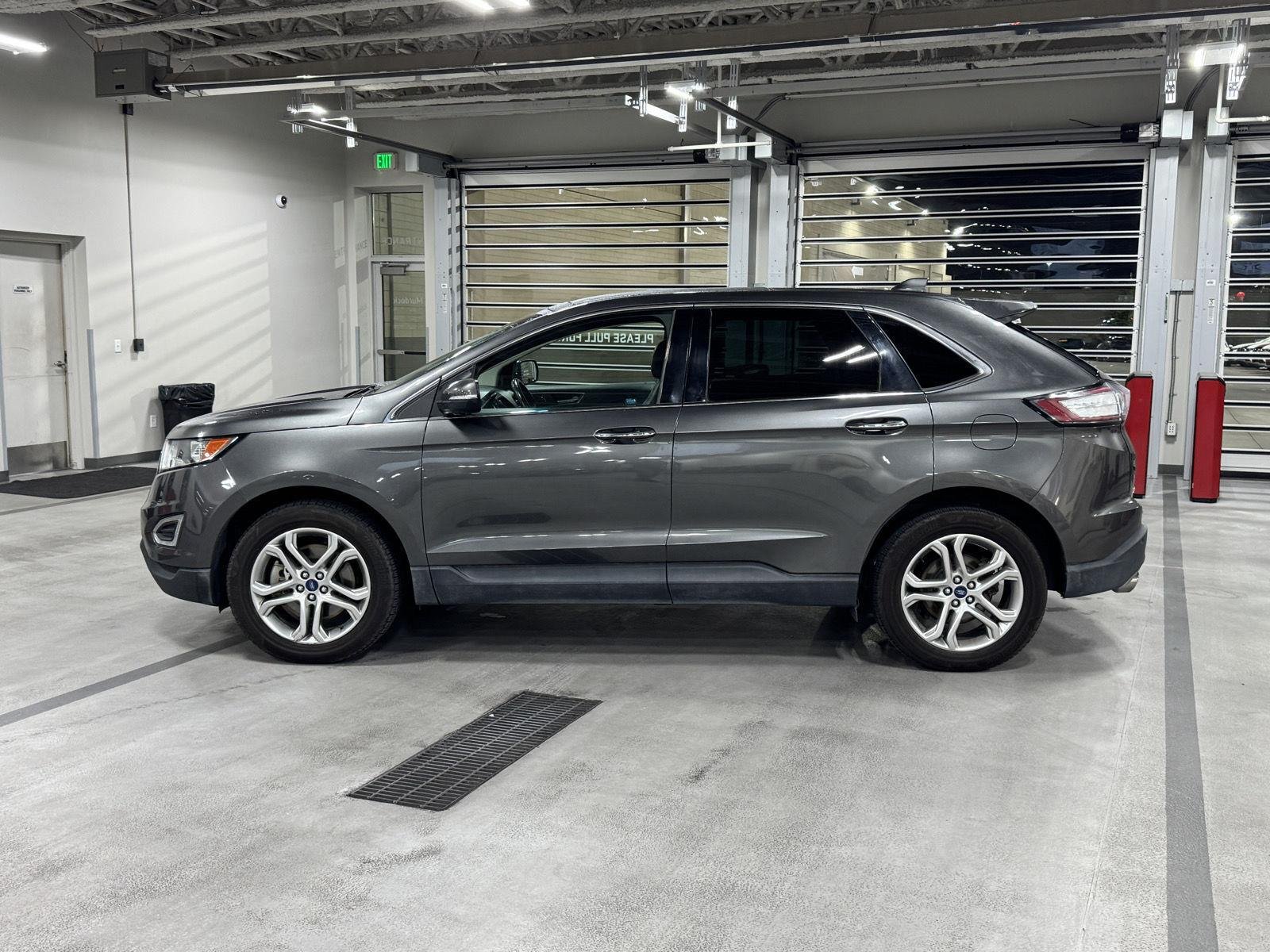 2017 Ford Edge Titanium - Photo 9