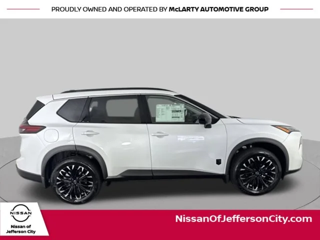 New 2026 Everest White Pearl TriCoat Nissan Dark Armor™ image 4