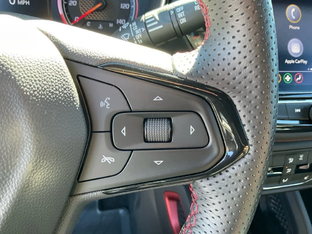 Used 2023 IRIDESCENT PEARL TRICOAT Chevrolet RS image 31