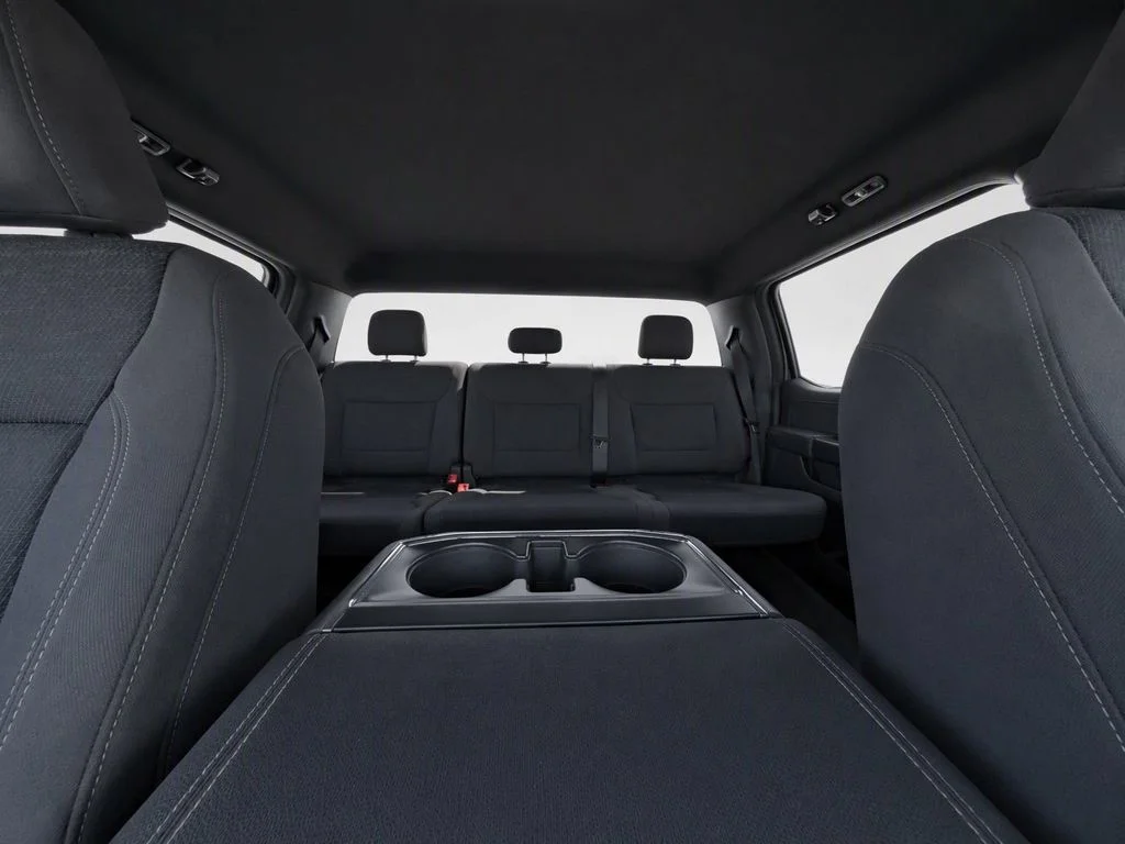 Used 2023 Gray Ford XLT image 17