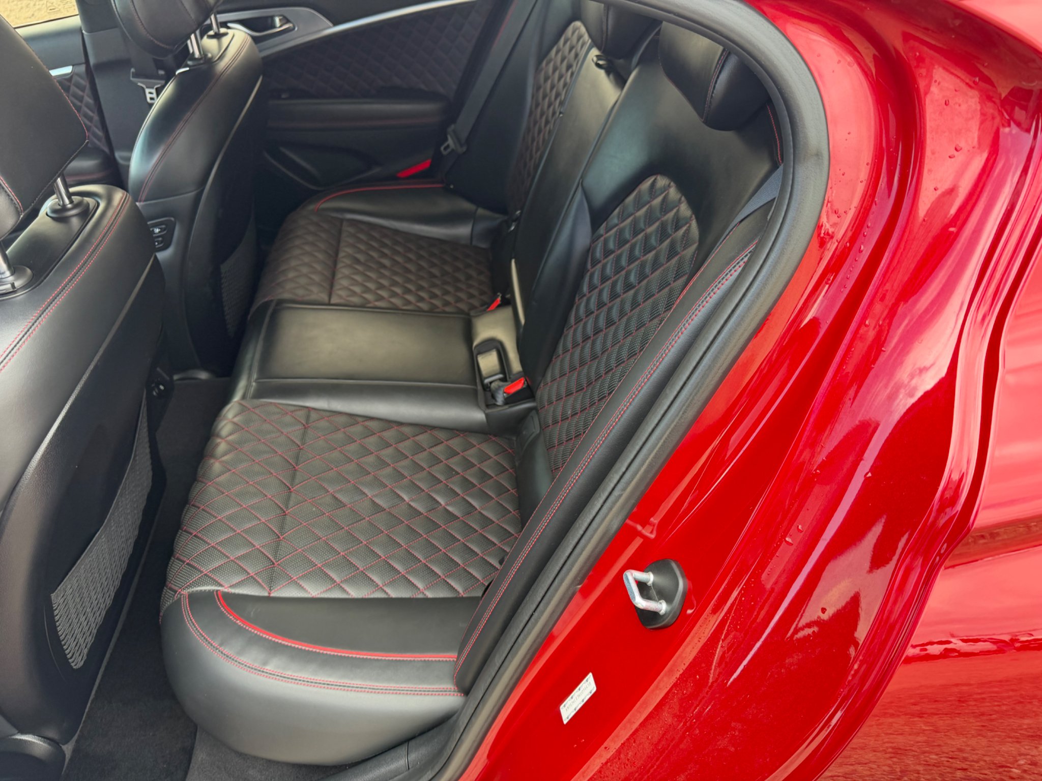 Used 2019 Havana Red Genesis 3.3T Advanced image 10