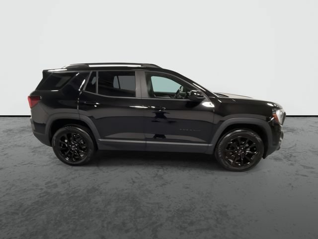 Used 2025 Ebony Twilight Metallic GMC Elevation image 9