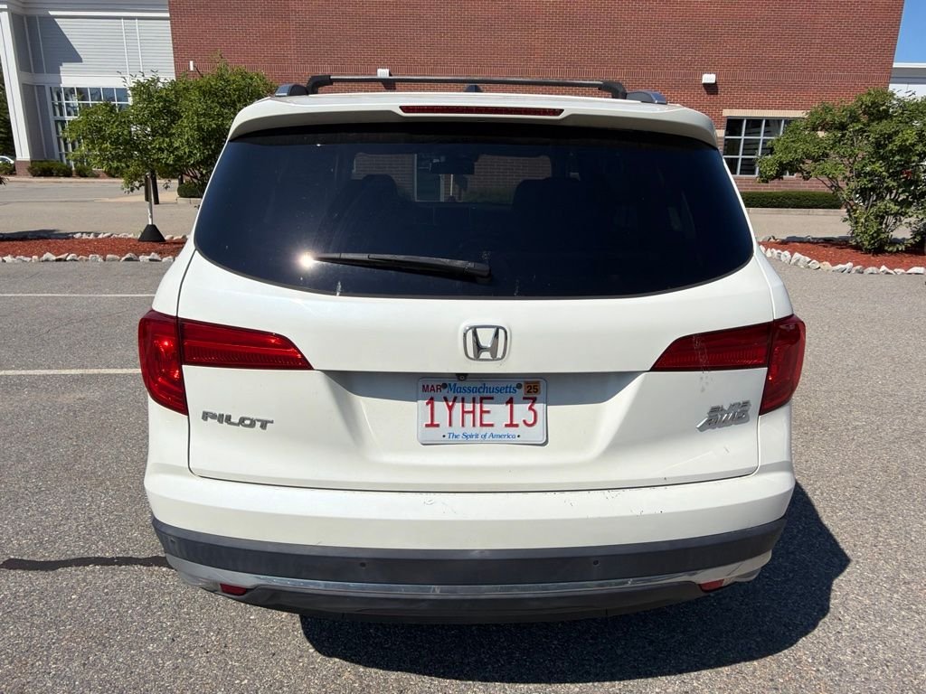 Used 2017 White Honda Elite image 9