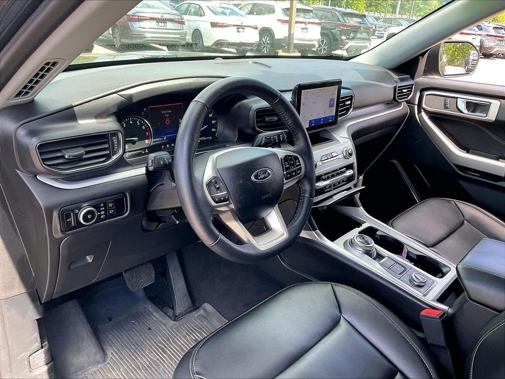 Used 2024 Stone Blue Metallic Ford XLT image 8