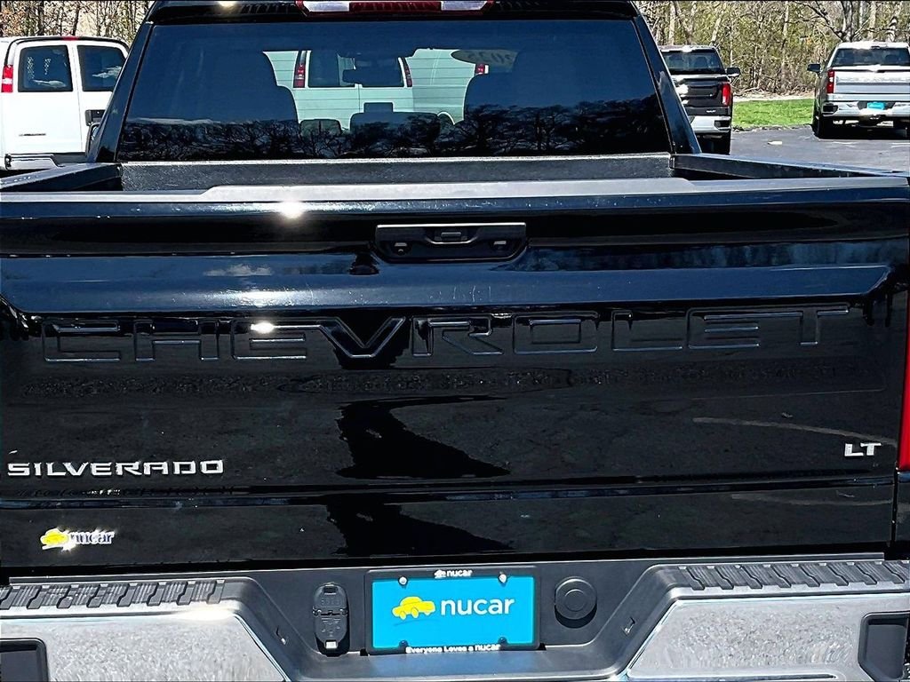 Used 2025 Black Chevrolet LT image 30