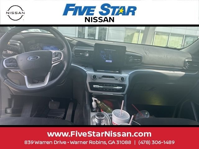 Used 2023 Silver Ford XLT image 9