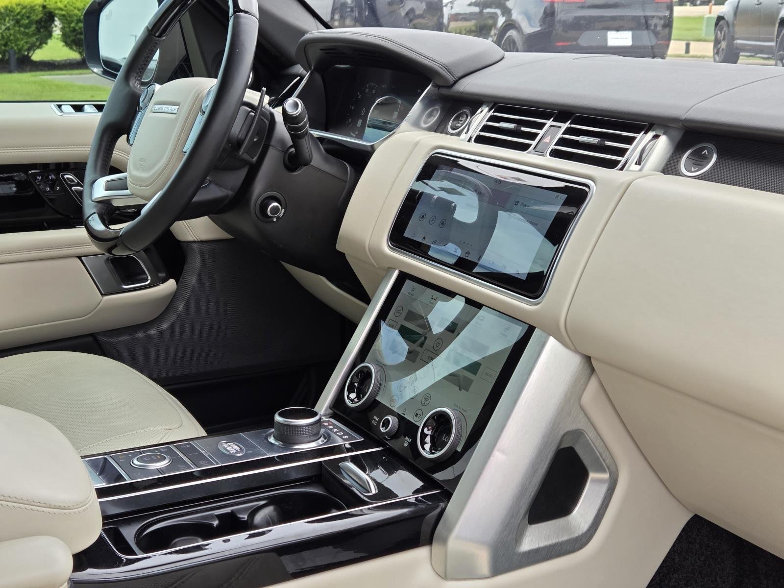 Used 2022 Santorini Black Metallic Land Rover Westminster image 44