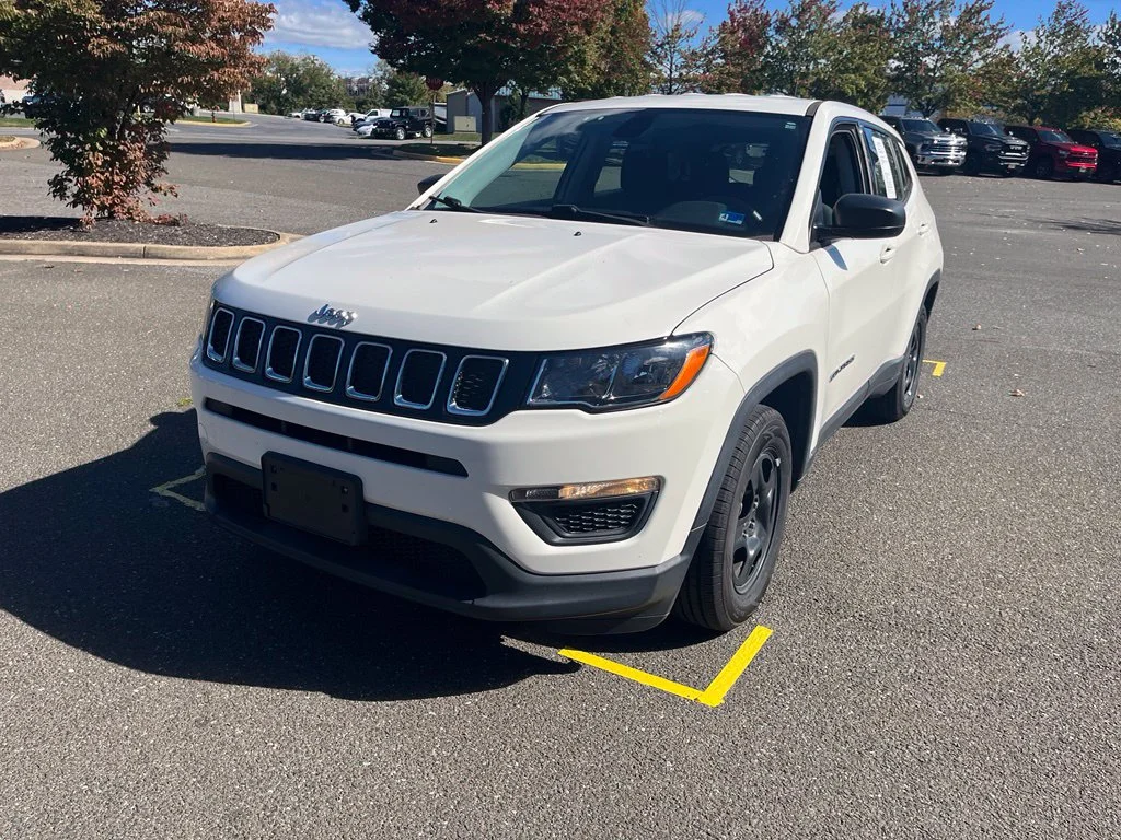 Used 2019 White Jeep Sport image 3