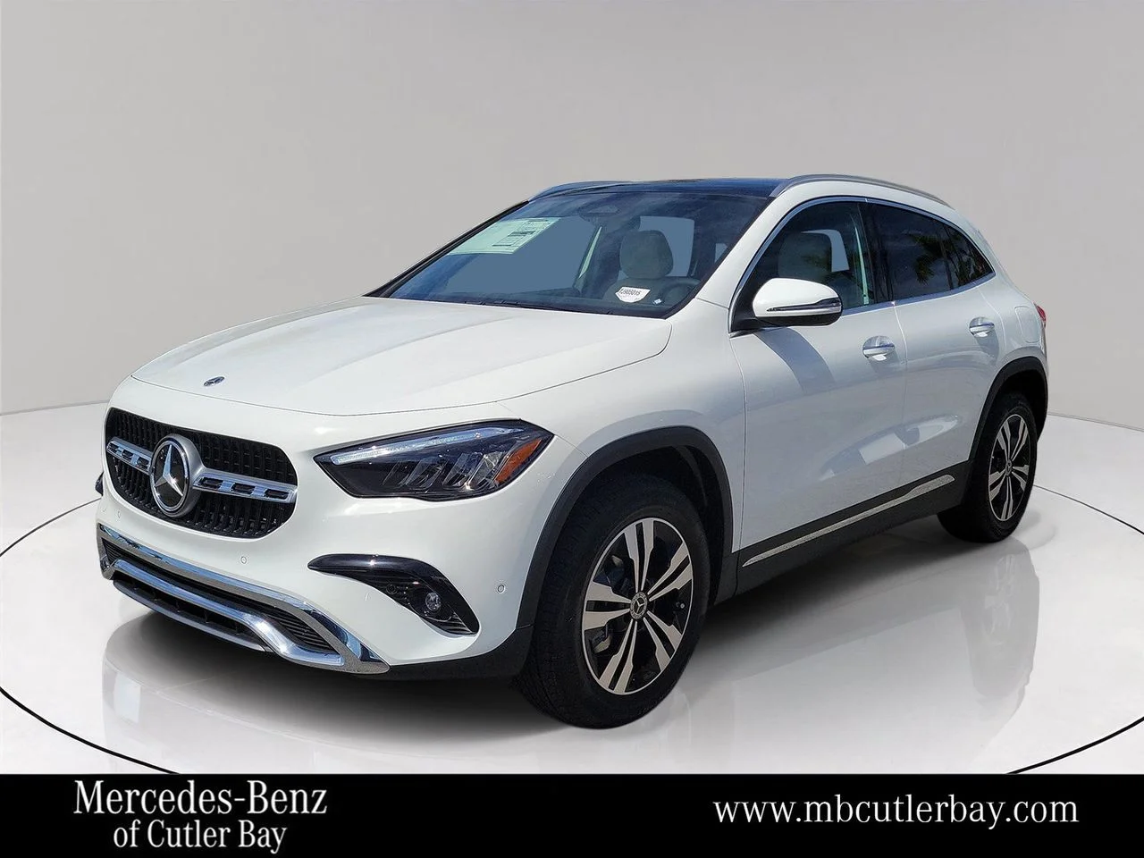 New 2026 Polar White Mercedes-Benz GLA 250 image 1