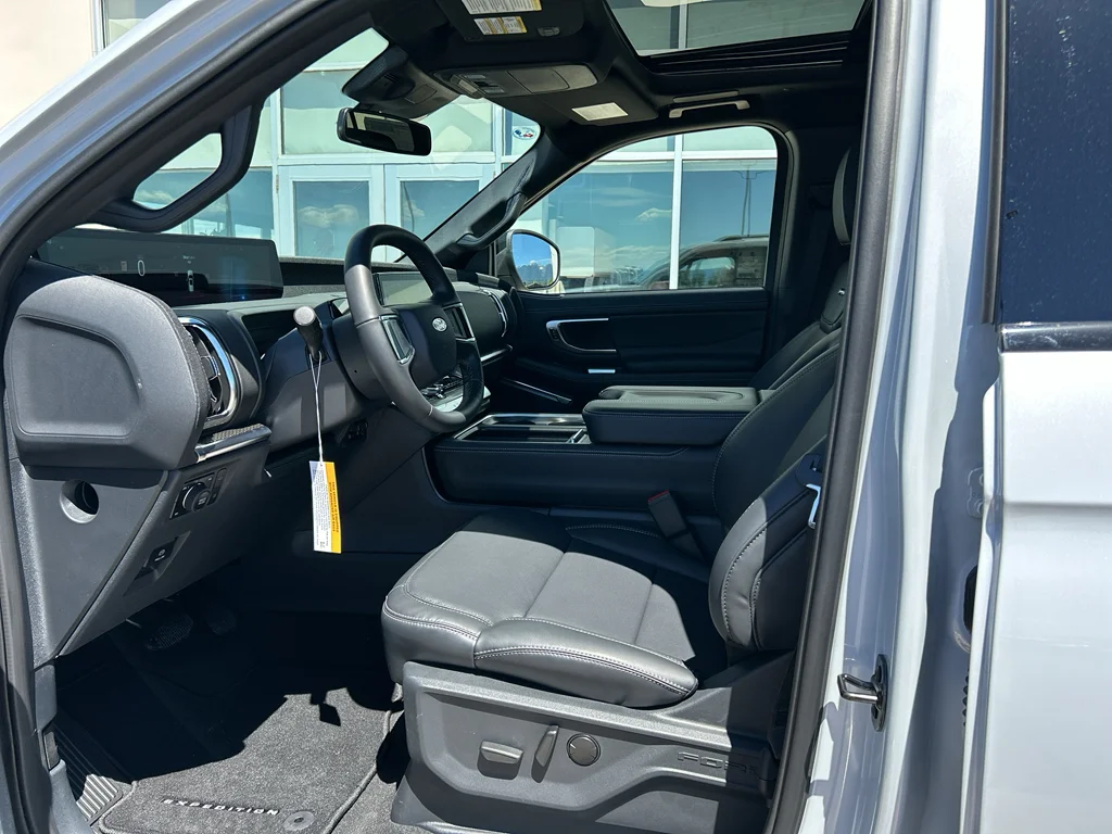New 2026 Space Silver Metallic Ford MAX Platinum® image 5