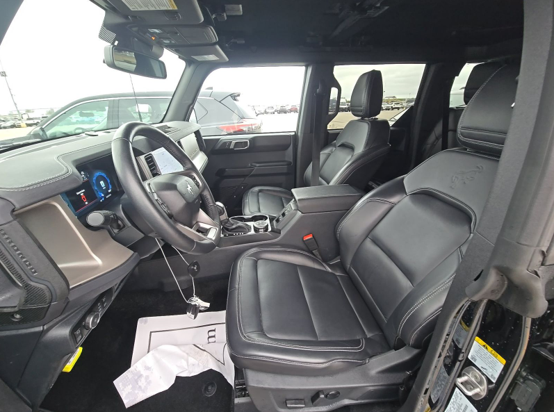Used 2025 Shadow Black Ford Outer Banks image 10