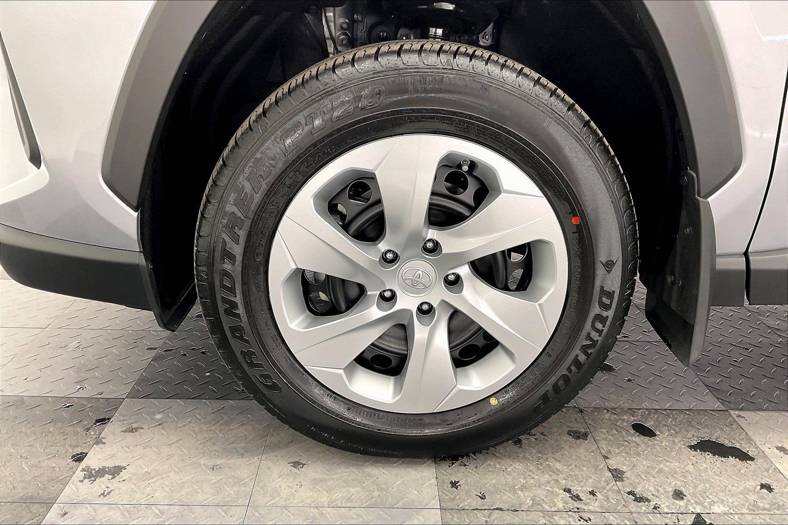 Used 2022 Silver Sky Metallic Toyota LE image 8