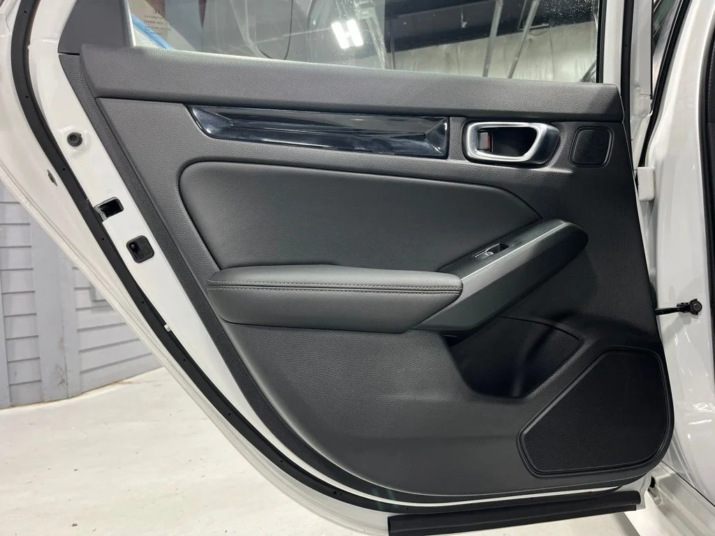 2022 Honda Civic Touring - Photo 28