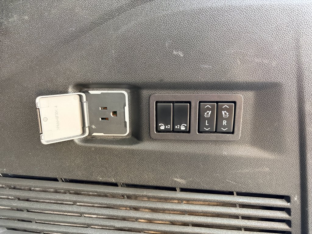 Used 2023 Titanium Rush Metallic GMC AT4 image 28