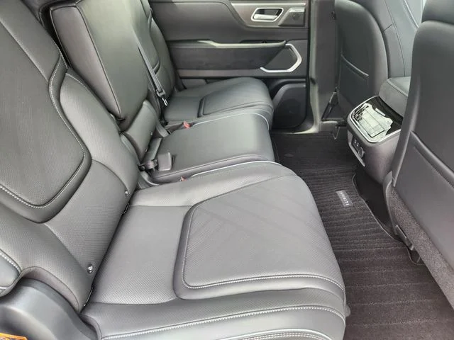 New 2027 RADIANT WHITE INFINITI Luxe 4WD image 24