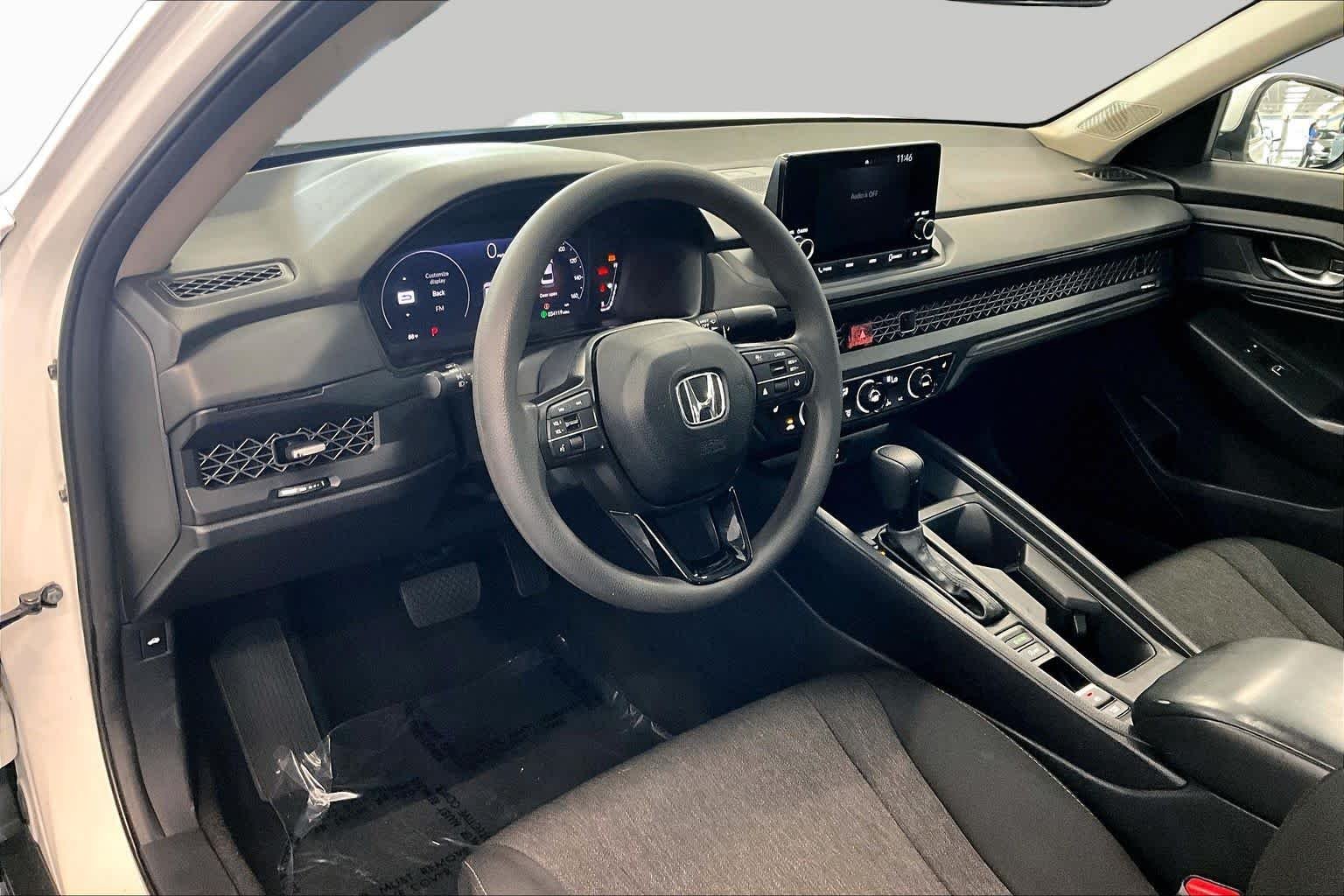 Used 2024 Platinum White Pearl Honda EX image 18
