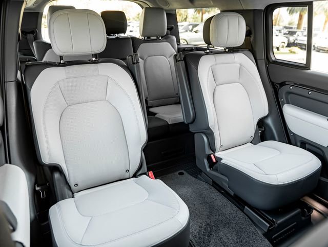 New 2026 Carpathian Grey Land Rover X image 34