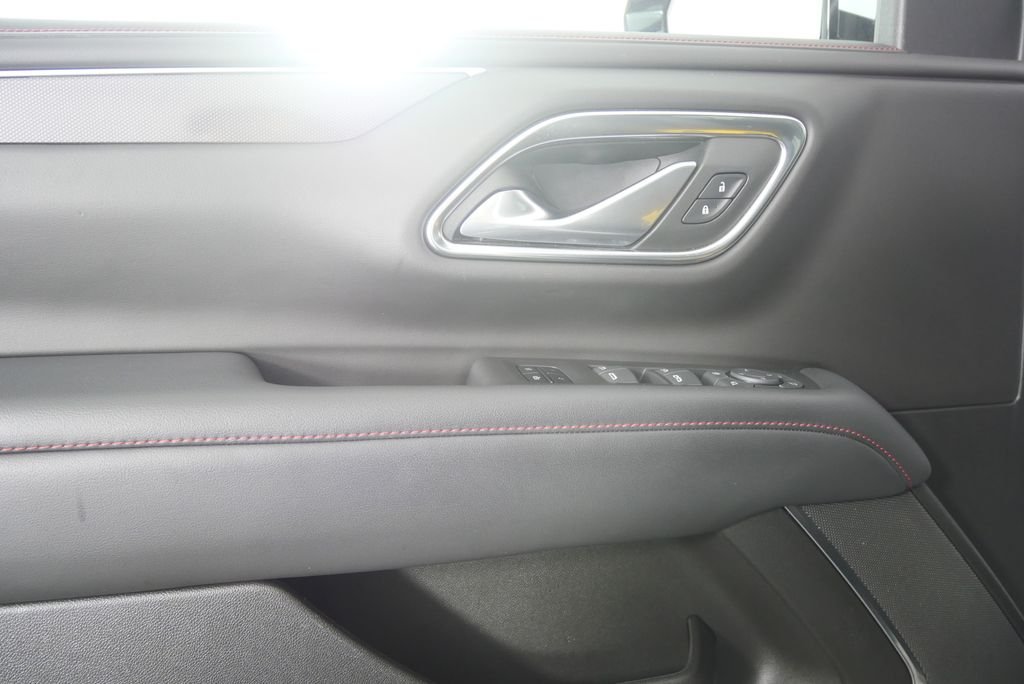 Used 2022 Summit White Chevrolet RST image 10