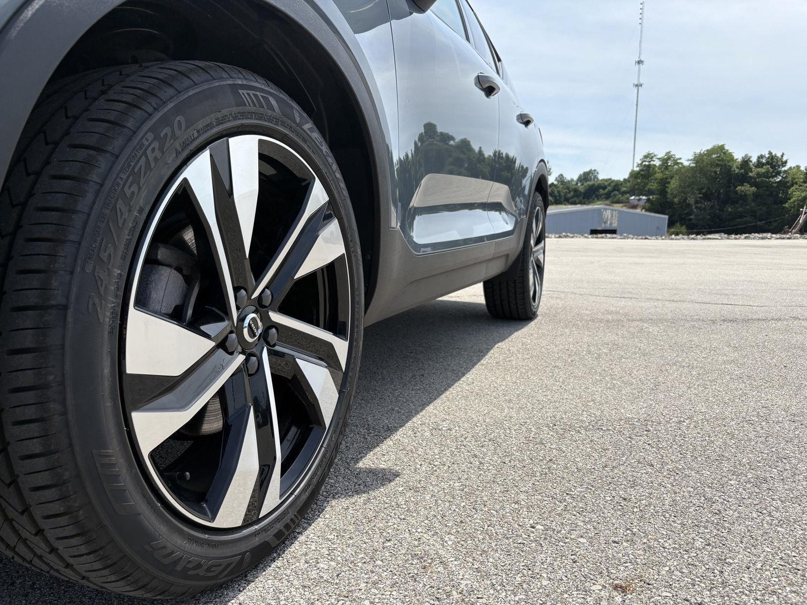 Used 2023 Thunder Grey Metallic Volvo Plus Dark Theme image 17
