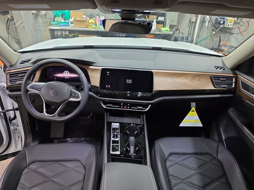 New 2026 White/off-white Volkswagen 2.0T SE w/Technology image 16