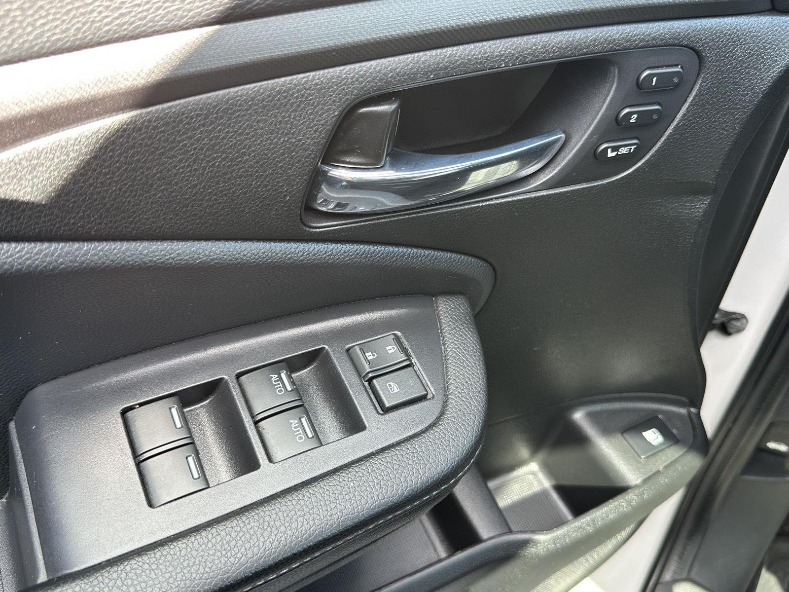 Used 2026 White Honda RTL image 29