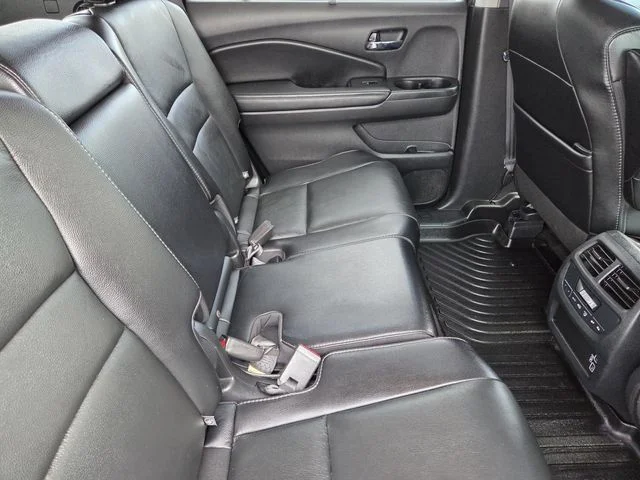 Used 2021  Honda EX-L image 33