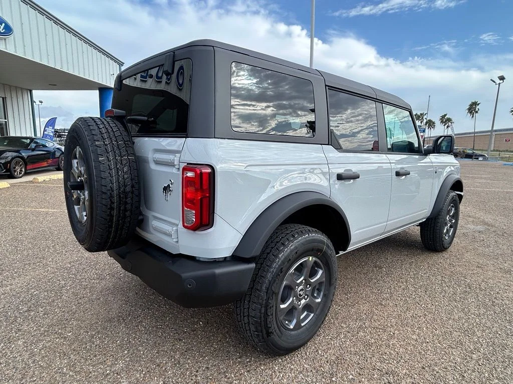New 2026 Avalanche Gray Ford Big Bend® image 7