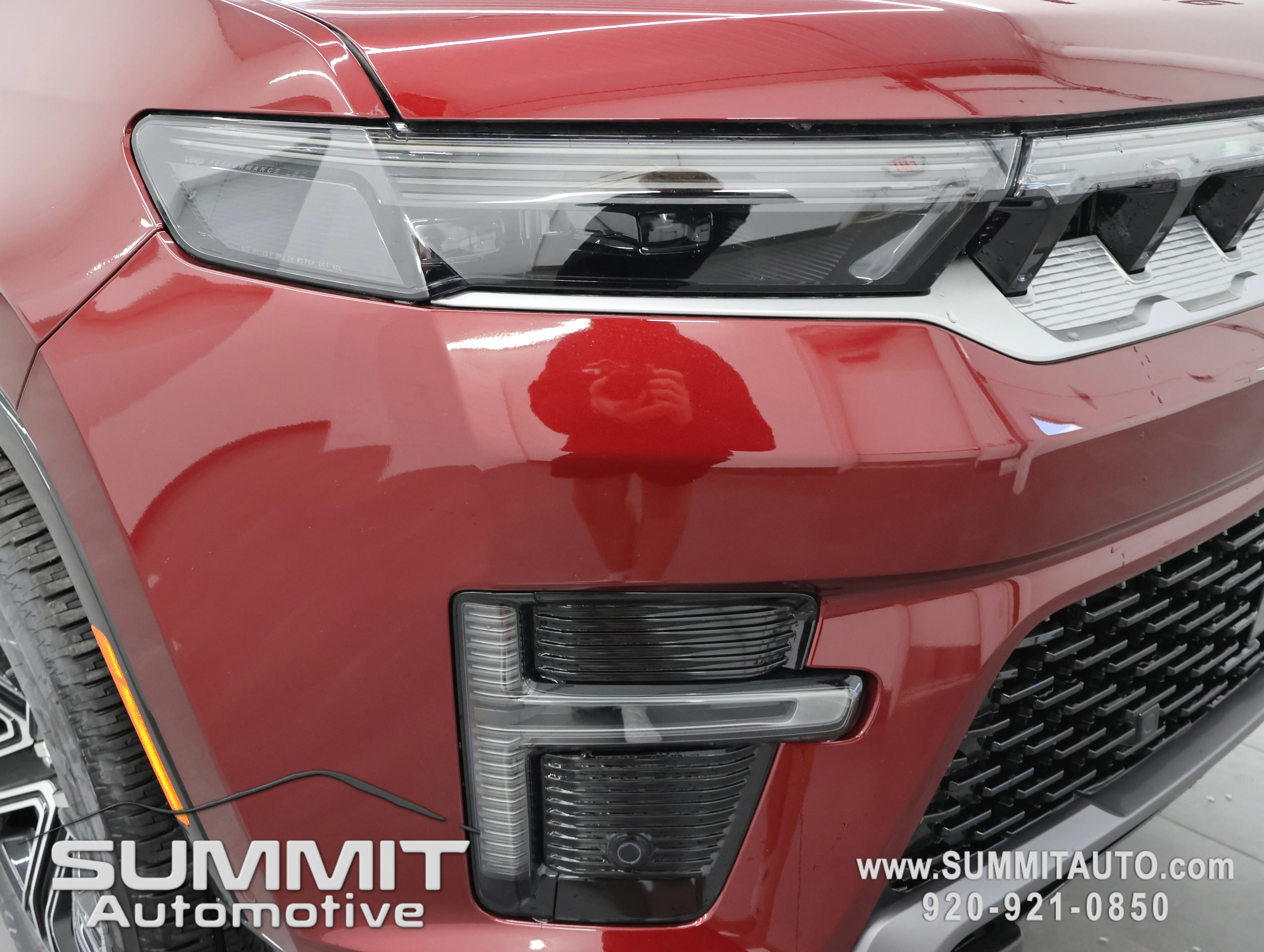 New 2026 Velvet Red Pearl-Coat Exterior Paint Jeep  image 21