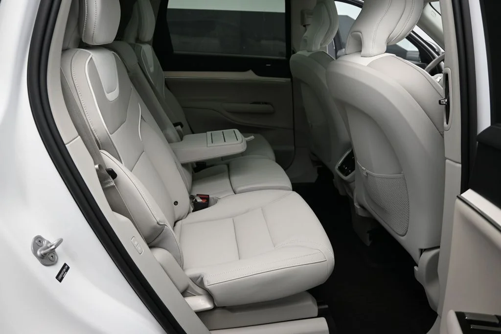 New 2026 Crystal White Volvo Twin Motor Plus image 17