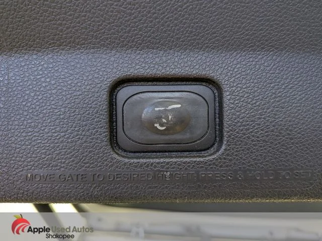 Used 2011 Silver Ford XLT image 12
