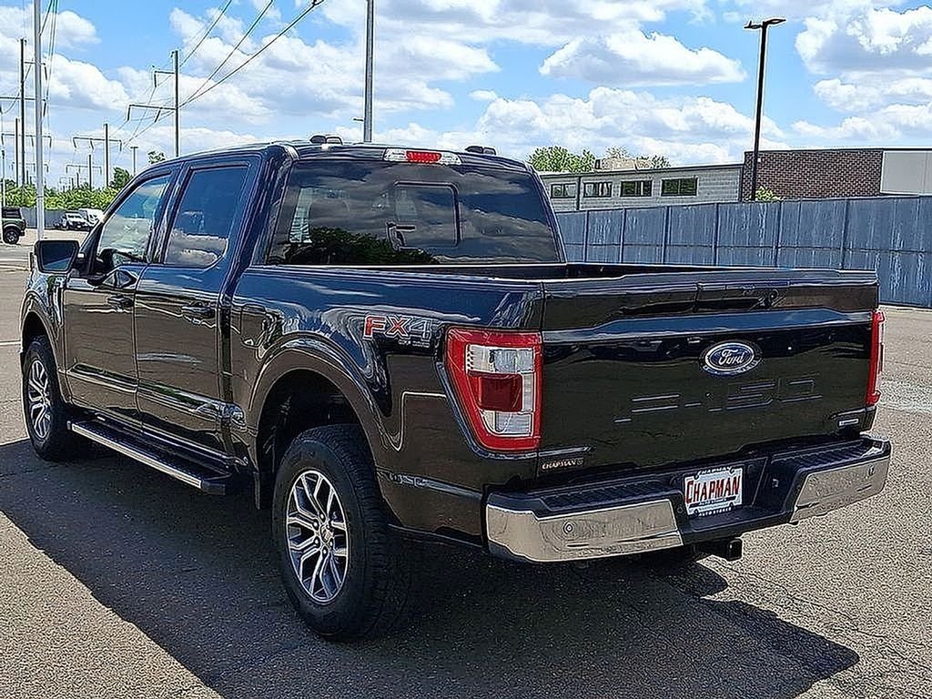 Used 2022 Black Metallic Ford Lariat image 7