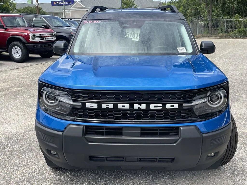 New 2026 Blue Ford Outer Banks image 8