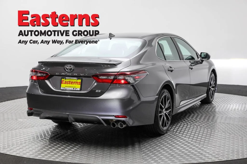 Used 2024 Gray Toyota SE image 5
