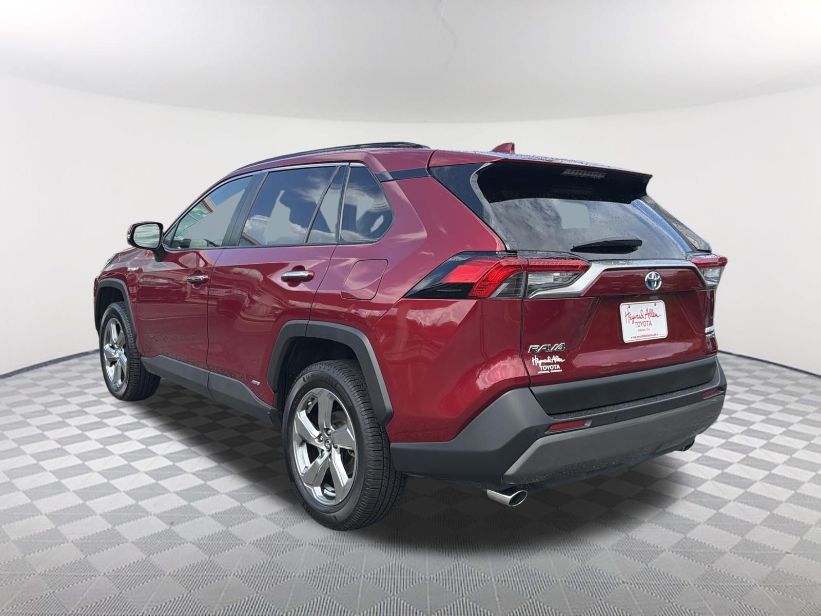 Used 2019 Pearl Toyota Limited image 15