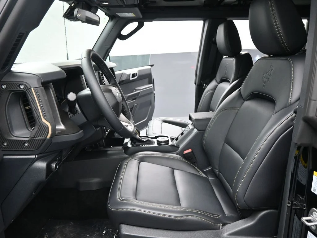 New 2026 Shadow Black Ford Badlands image 9