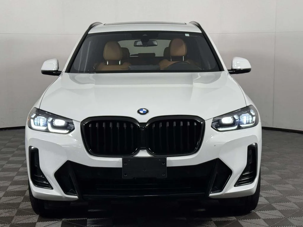 Used 2023 White BMW xDrive30i image 6