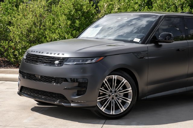 Used 2025 Gray Land Rover Dynamic SE image 6