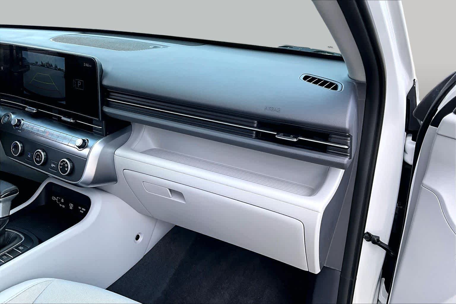 Certified Used 2026 Atlas White Hyundai SE image 18