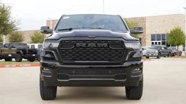 New 2026 Diamond Black Crystal Pearl-Coat Exterior Paint RAM LONE STAR image 2