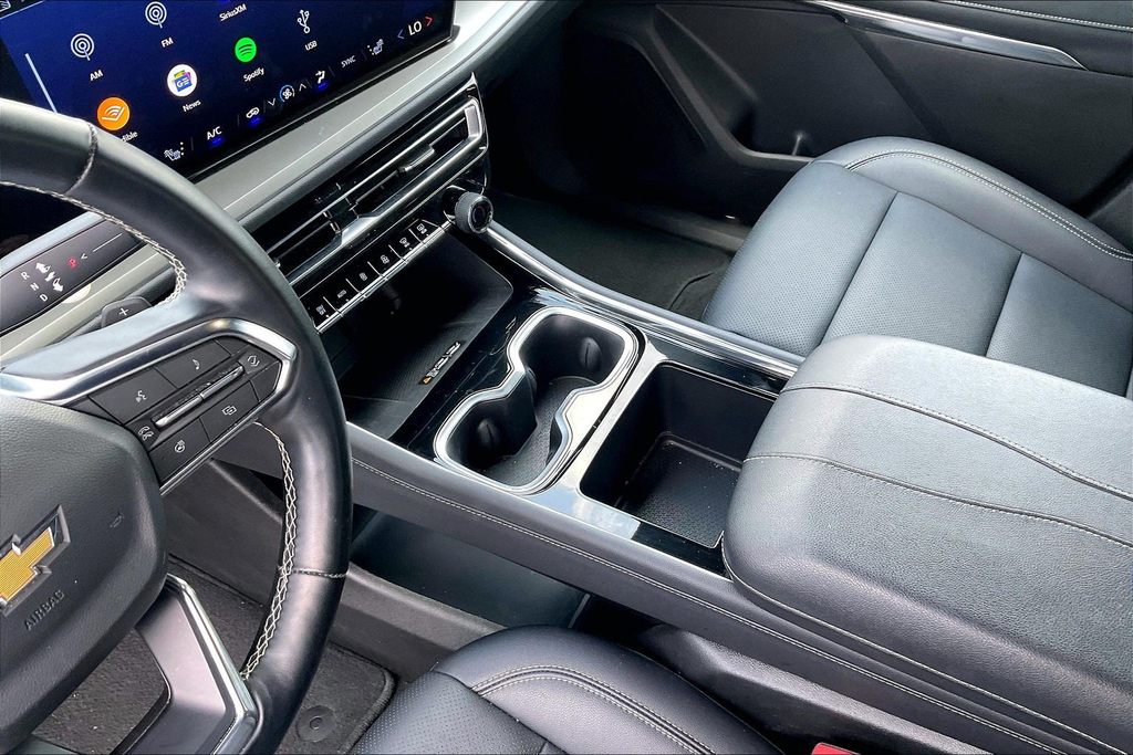 Used 2025 Gray Chevrolet LT image 25