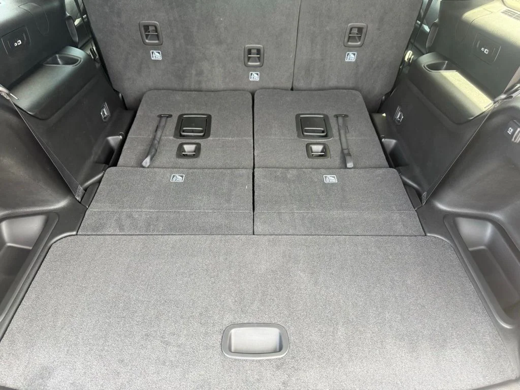 New 2026 Baltic Gray Metallic Clear-Coat Exterior Paint Jeep Laredo image 45
