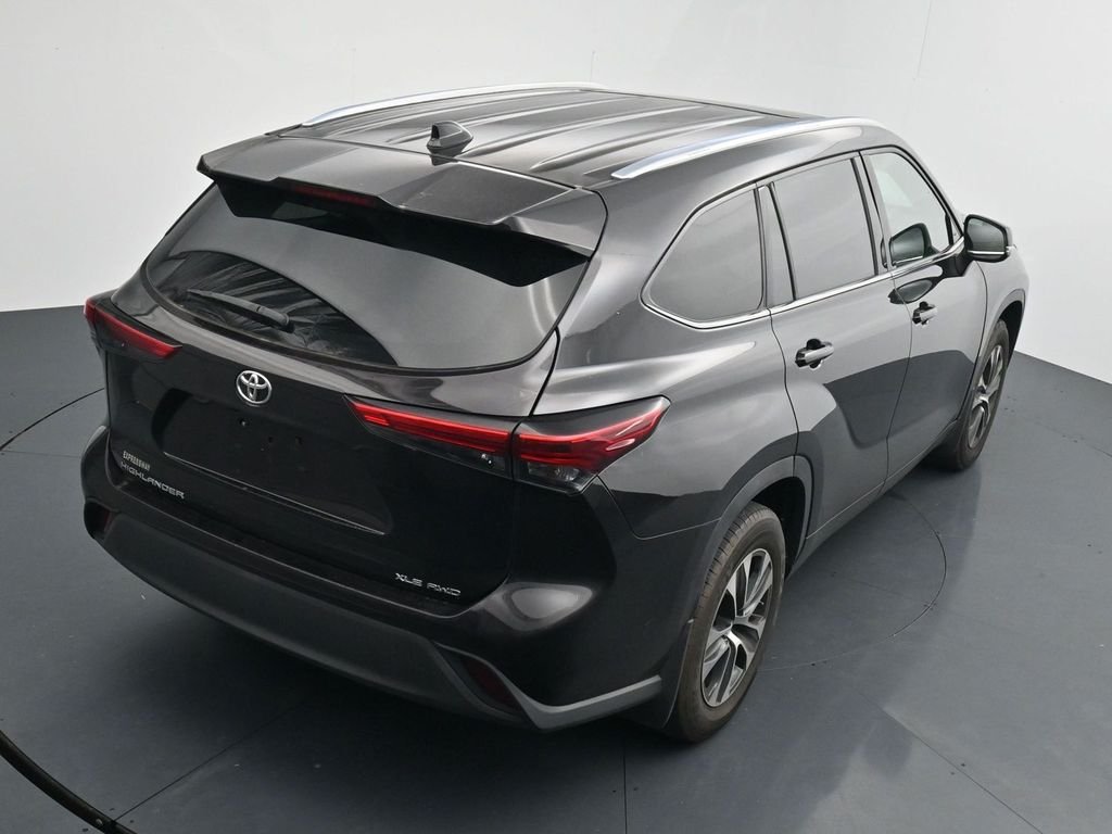 2021 Toyota Highlander XLE - Photo 15