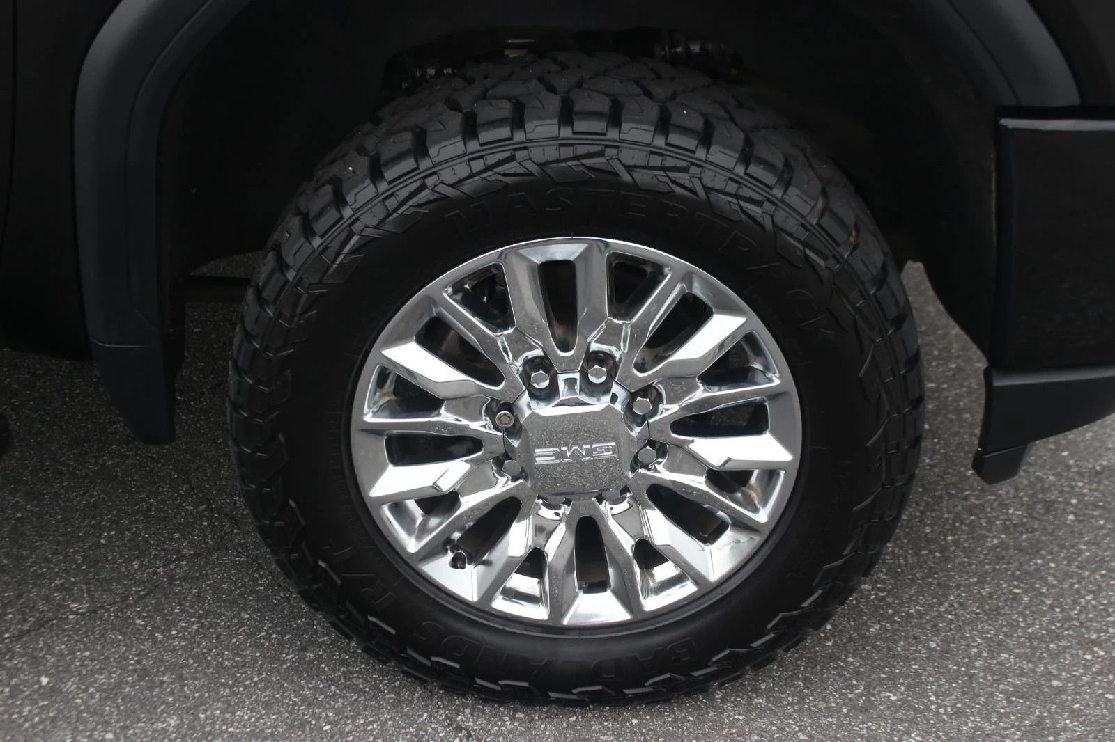 Used 2023 Ebony Twilight Metallic GMC Denali image 41