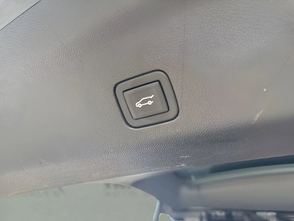 Used 2023 Black Raven Cadillac Sport Platinum image 41