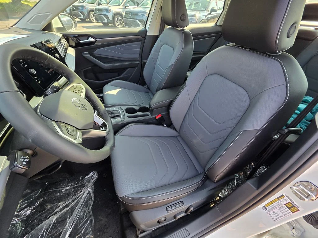 2026 Volkswagen Jetta SEL - Photo 13