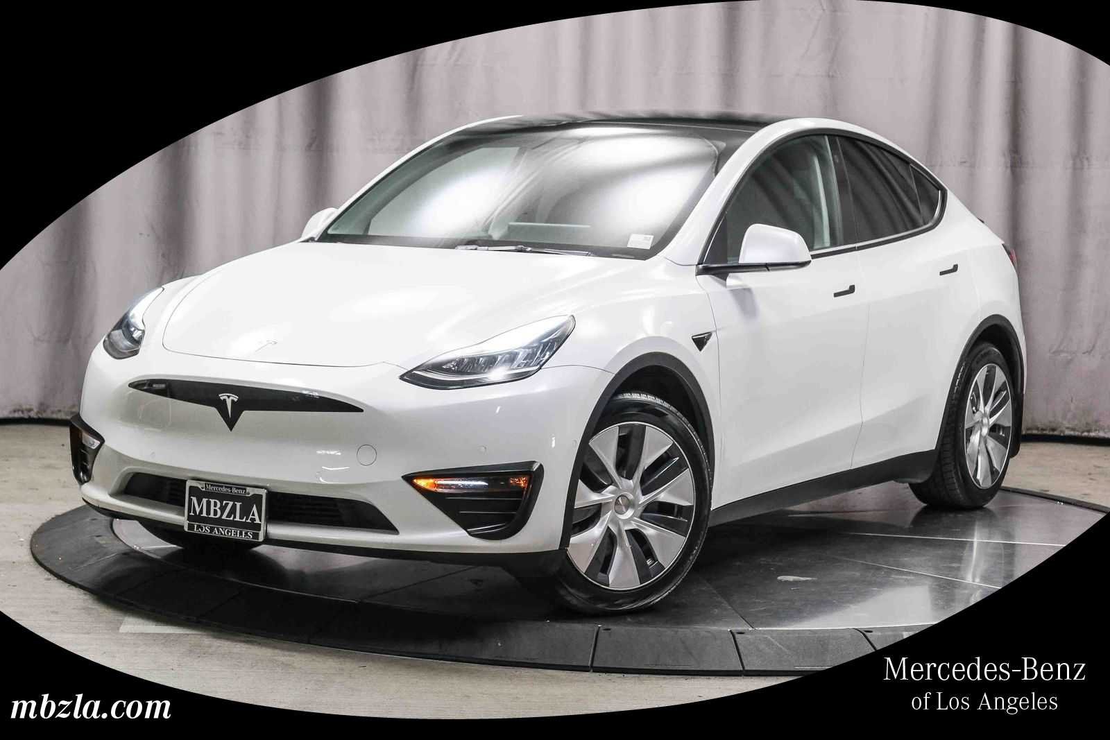 2022 Tesla Model Y Long Range Dual Motor All-Wheel Drive's photo