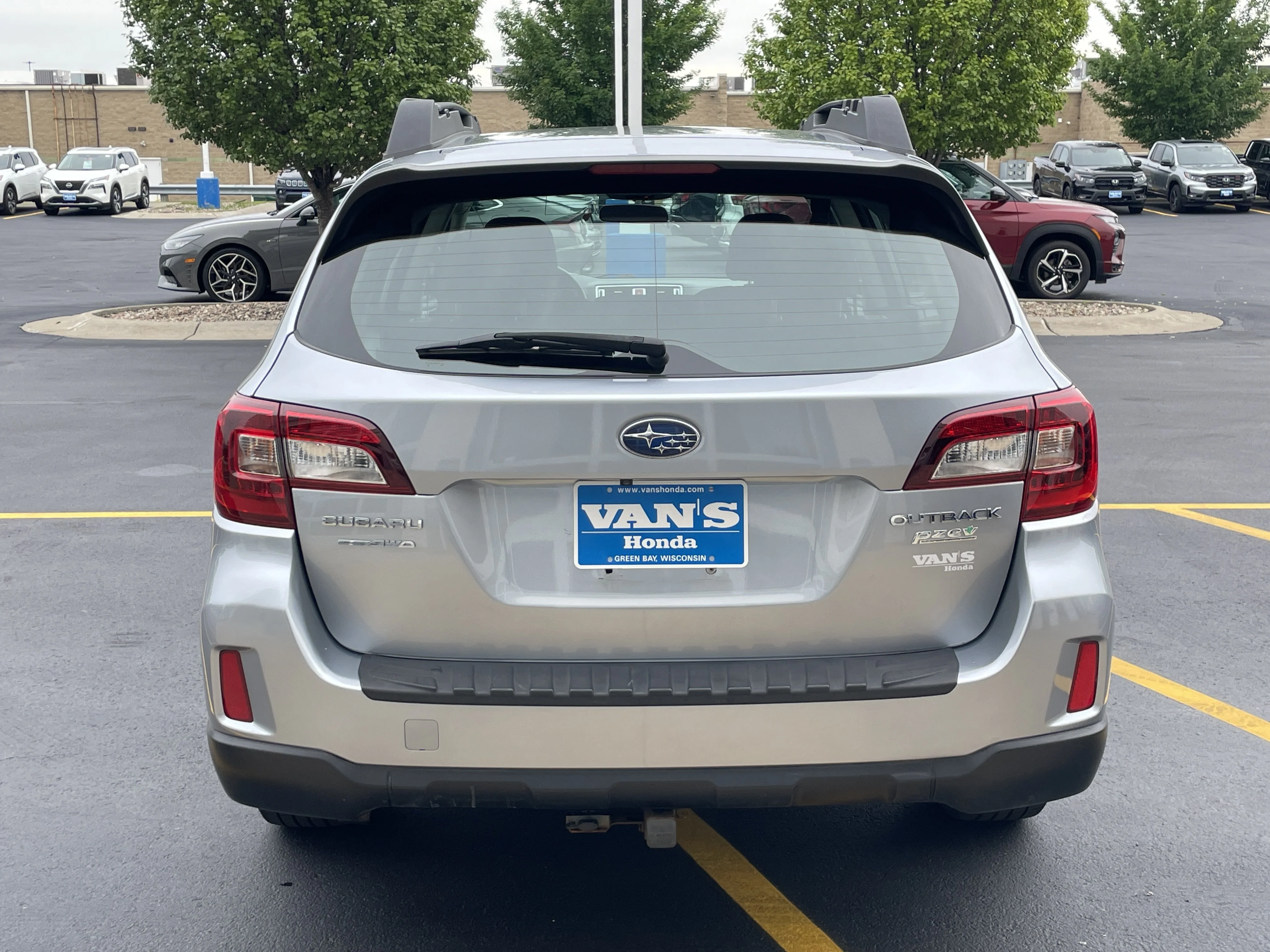 Used 2017 Ice Silver Metallic Subaru 2.5i image 6