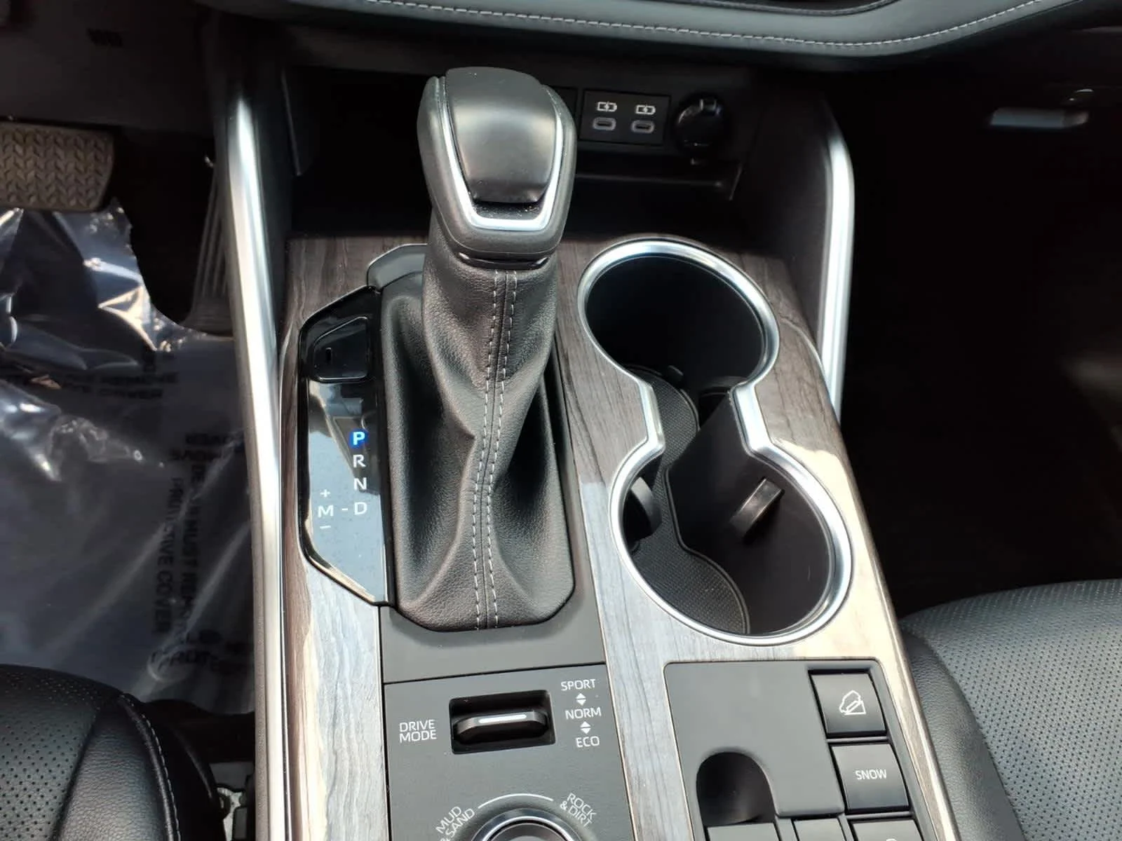 2025 Toyota Highlander Platinum - Photo 19